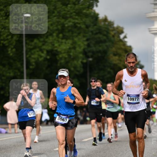 29.06.2025 - hella hamburg halbmarathon Dr. Thomas Lammeyer http://msf.ph/oto/8350526 29.06.2025 10:18:31 Kennedybrücke 1071, 1131, 1480, 1728, 2990, 3020, 3025, 3154, 3454, 3691, 3728, 3756, 3834, 5191, 5546, 5670, 6028, 6083, 6181, 6366, 6717, 6724, 7209, 7442, 7840, 7991, 8055, 8147, 8409, 8563, 8755, 9173, 9663, 10224, 10610, 10977 meine-sportfotos.de