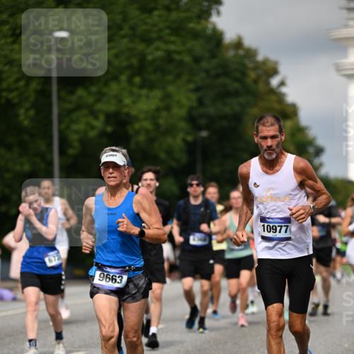 29.06.2025 - hella hamburg halbmarathon Dr. Thomas Lammeyer http://msf.ph/oto/8350596 29.06.2025 10:18:32 Kennedybrücke 1071, 1131, 1480, 1728, 3020, 3025, 3154, 3454, 3691, 3728, 3756, 3834, 5191, 5670, 6028, 6083, 6181, 6366, 6717, 6724, 7209, 7442, 7446, 7447, 7840, 8055, 8409, 8563, 8755, 9173, 9663, 10224, 10610, 10977 meine-sportfotos.de