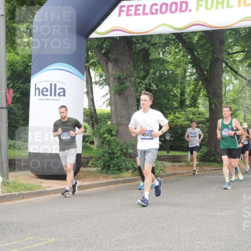 29.06.2025 - hella hamburg halbmarathon KatJ http://msf.ph/oto/8350639 29.06.2025 10:50:50 Zwischen KM18-KM19 1531, 4945, 6966 meine-sportfotos.de