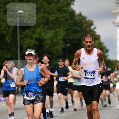 29.06.2025 - hella hamburg halbmarathon Dr. Thomas Lammeyer http://msf.ph/oto/8350641 29.06.2025 10:18:32 Kennedybrücke 1071, 1131, 1480, 1728, 3020, 3025, 3154, 3454, 3691, 3728, 3756, 3834, 5191, 5670, 6028, 6083, 6181, 6366, 6717, 6724, 7209, 7442, 7446, 7447, 7840, 8055, 8409, 8563, 8755, 9173, 9663, 10224, 10610, 10977 meine-sportfotos.de