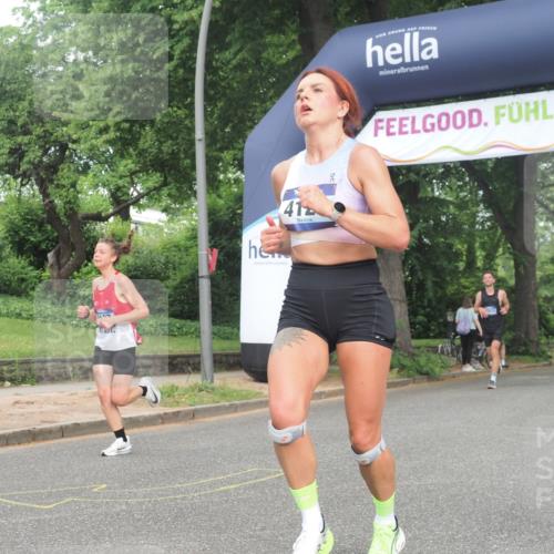 29.06.2025 - hella hamburg halbmarathon KatJ http://msf.ph/oto/8350649 29.06.2025 10:21:12 Zwischen KM18-KM19 4129, 4698, 5187, 5746 meine-sportfotos.de