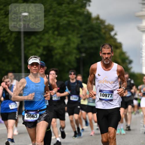 29.06.2025 - hella hamburg halbmarathon Dr. Thomas Lammeyer http://msf.ph/oto/8350662 29.06.2025 10:18:32 Kennedybrücke 1071, 1131, 1480, 1728, 3020, 3025, 3154, 3454, 3691, 3728, 3756, 3834, 5191, 5670, 6028, 6083, 6181, 6366, 6717, 6724, 7209, 7442, 7446, 7447, 7840, 8055, 8409, 8563, 8755, 9173, 9663, 10224, 10610, 10977 meine-sportfotos.de