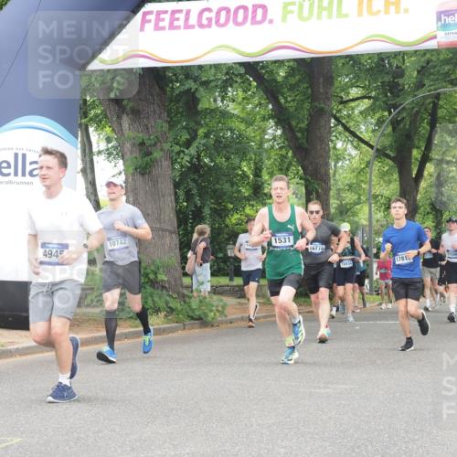 29.06.2025 - hella hamburg halbmarathon KatJ http://msf.ph/oto/8350693 29.06.2025 10:50:50 Zwischen KM18-KM19 1531, 4945, 6966 meine-sportfotos.de