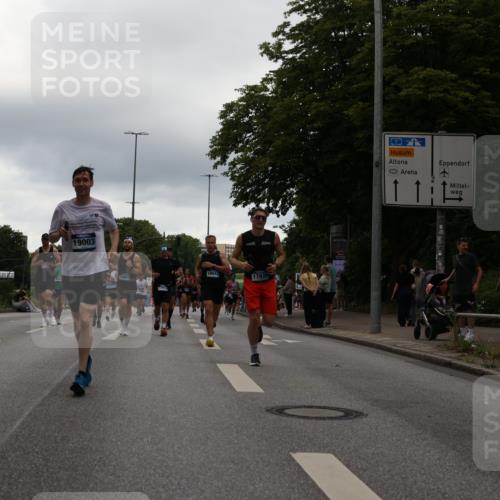 29.06.2025 - hella hamburg halbmarathon Yannick Fuchs http://msf.ph/oto/8350829 29.06.2025 10:52:44 20KM 1642, 1946, 1951, 2027, 2159, 2619, 2711, 2855, 2996, 5084, 6208, 6636, 6860, 7659, 8089, 8392, 8929, 9156, 9353, 9553, 9555, 9835, 10268, 10518, 10539, 10915, 11605, 11808, 12734, 12735, 12809, 13407, 13654, 14355, 14631, 14673, 14914, 15263, 16206, 16409, 16922, 16924, 17665, 17782, 17810, 17814, 17839, 17852, 17931, 17967, 18112, 18232, 18556, 18682, 18730, 18833, 18954, 19002, 19003 meine-sportfotos.de