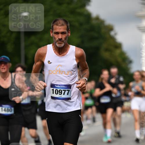29.06.2025 - hella hamburg halbmarathon Dr. Thomas Lammeyer http://msf.ph/oto/8350876 29.06.2025 10:18:34 Kennedybrücke 1071, 1131, 1480, 1728, 2046, 3020, 3025, 3154, 3454, 3691, 3728, 3756, 3834, 5191, 6028, 6083, 6181, 6366, 6717, 6724, 7209, 7442, 7446, 7447, 7840, 8055, 8409, 8563, 8755, 9173, 9663, 10224, 10610, 10977 meine-sportfotos.de