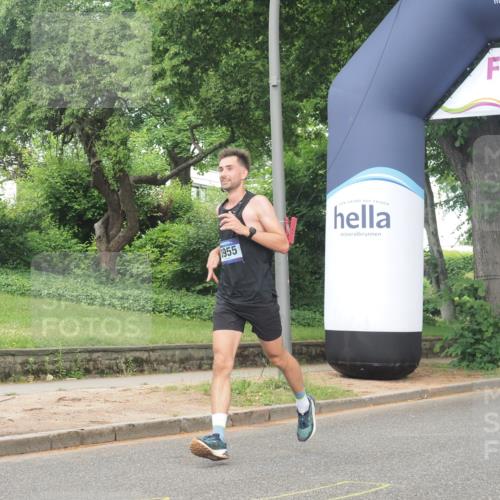 29.06.2025 - hella hamburg halbmarathon KatJ http://msf.ph/oto/8350916 29.06.2025 10:21:14 Zwischen KM18-KM19 3955, 4129, 5187, 5746 meine-sportfotos.de