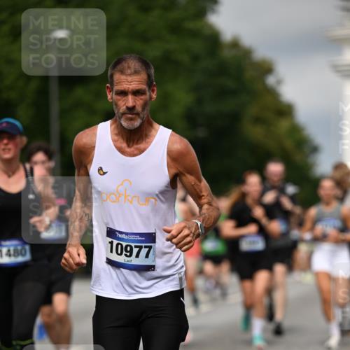 29.06.2025 - hella hamburg halbmarathon Dr. Thomas Lammeyer http://msf.ph/oto/8350917 29.06.2025 10:18:34 Kennedybrücke 1071, 1131, 1480, 1728, 2046, 3020, 3025, 3154, 3454, 3691, 3728, 3756, 3834, 5191, 6028, 6083, 6181, 6366, 6717, 6724, 7209, 7442, 7446, 7447, 7840, 8055, 8409, 8563, 8755, 9173, 9663, 10224, 10610, 10977 meine-sportfotos.de