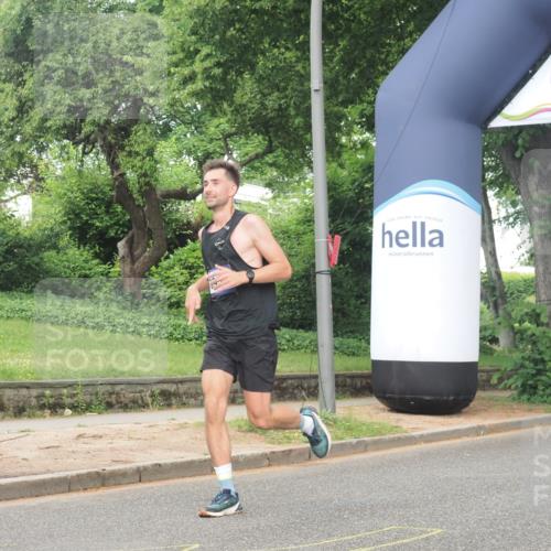 29.06.2025 - hella hamburg halbmarathon KatJ http://msf.ph/oto/8350947 29.06.2025 10:21:15 Zwischen KM18-KM19 3955, 4129, 5187, 5746 meine-sportfotos.de