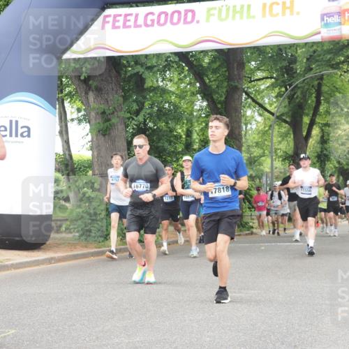 29.06.2025 - hella hamburg halbmarathon KatJ http://msf.ph/oto/8350964 29.06.2025 10:50:52 Zwischen KM18-KM19 1531, 4945, 6966 meine-sportfotos.de