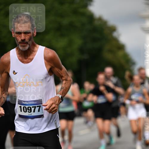 29.06.2025 - hella hamburg halbmarathon Dr. Thomas Lammeyer http://msf.ph/oto/8351027 29.06.2025 10:18:34 Kennedybrücke 1071, 1131, 1480, 1728, 2046, 3020, 3025, 3154, 3454, 3691, 3728, 3756, 3834, 5191, 6028, 6083, 6181, 6366, 6717, 6724, 7209, 7442, 7446, 7447, 7840, 8055, 8409, 8563, 8755, 9173, 9663, 10224, 10610, 10977 meine-sportfotos.de