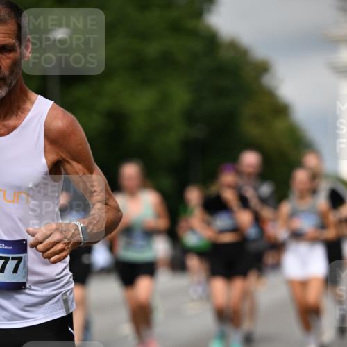 29.06.2025 - hella hamburg halbmarathon Dr. Thomas Lammeyer http://msf.ph/oto/8351139 29.06.2025 10:18:35 Kennedybrücke 1071, 1131, 1480, 1728, 2046, 3020, 3025, 3154, 3454, 3691, 3728, 3756, 3834, 5191, 6028, 6083, 6181, 6366, 6717, 6724, 7442, 7446, 7447, 8055, 8522, 8563, 8755, 9173, 9663, 10224, 10610, 10977 meine-sportfotos.de