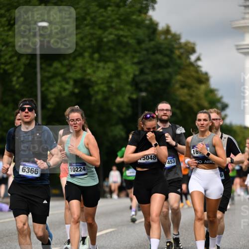 29.06.2025 - hella hamburg halbmarathon Dr. Thomas Lammeyer http://msf.ph/oto/8351204 29.06.2025 10:18:35 Kennedybrücke 1071, 1131, 1480, 1728, 2046, 3020, 3025, 3154, 3454, 3691, 3728, 3756, 3834, 5191, 6028, 6083, 6181, 6366, 6717, 6724, 7442, 7446, 7447, 8055, 8522, 8563, 8755, 9173, 9663, 10224, 10610, 10977 meine-sportfotos.de