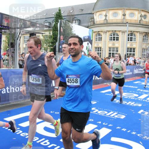 29.06.2025 - hella hamburg halbmarathon Michael Strokosch http://msf.ph/oto/8351239 29.06.2025 10:52:59 Ziel 1257, 1258, 1657, 2099, 2444, 2814, 4557, 4558, 4770, 5907, 7509, 8139, 8720, 8955, 10724, 10811, 11992, 12367, 12519, 14791, 15430, 18590, 18720 meine-sportfotos.de