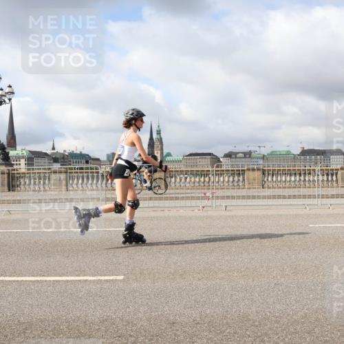 29.06.2025 - hella hamburg halbmarathon Lena Gebhardt http://msf.ph/oto/8351244 29.06.2025 09:09:24 Lombardsbrücke  meine-sportfotos.de