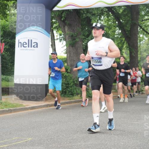 29.06.2025 - hella hamburg halbmarathon KatJ http://msf.ph/oto/8351274 29.06.2025 10:50:56 Zwischen KM18-KM19 1212, 1531, 4945, 5653 meine-sportfotos.de