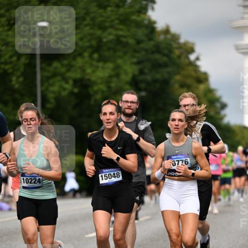 29.06.2025 - hella hamburg halbmarathon Dr. Thomas Lammeyer http://msf.ph/oto/8351325 29.06.2025 10:18:36 Kennedybrücke 1071, 1131, 1480, 1728, 2046, 3020, 3025, 3154, 3454, 3691, 3728, 3756, 3834, 5191, 6028, 6181, 6366, 6717, 6724, 7442, 7446, 7447, 8055, 8522, 8563, 8755, 8892, 9173, 9663, 10224, 10610, 10977 meine-sportfotos.de