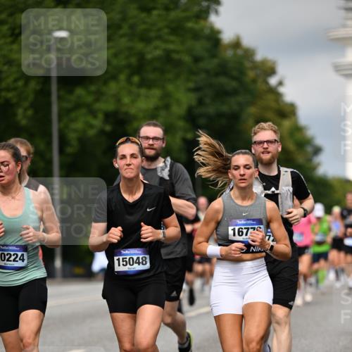29.06.2025 - hella hamburg halbmarathon Dr. Thomas Lammeyer http://msf.ph/oto/8351333 29.06.2025 10:18:37 Kennedybrücke 1071, 1131, 1480, 1728, 2046, 3020, 3025, 3154, 3454, 3691, 3728, 3756, 3834, 5191, 6181, 6366, 6717, 6724, 7195, 7442, 7446, 7447, 7881, 8055, 8522, 8563, 8755, 8892, 9173, 9663, 9709, 10224, 10610, 10977 meine-sportfotos.de