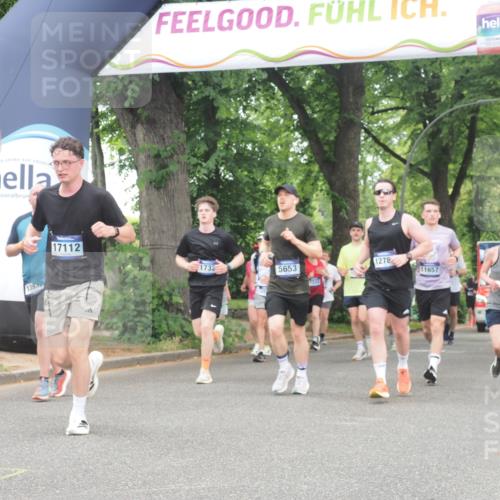 29.06.2025 - hella hamburg halbmarathon KatJ http://msf.ph/oto/8351344 29.06.2025 10:50:57 Zwischen KM18-KM19 1212, 1531, 1733, 2463, 5653 meine-sportfotos.de