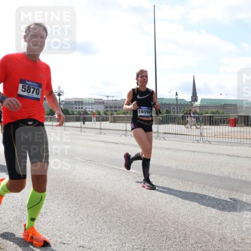 29.06.2025 - hella hamburg halbmarathon Lena Gebhardt http://msf.ph/oto/8351485 29.06.2025 10:01:09 Lombardsbrücke 18452, 5870, 16594, 1130, 1387, 1420, 1611, 1726, 2006, 2091, 2354, 2363, 2490, 2936, 3059, 3141, 3425, 3625, 3663, 3740, 3983, 4068, 4238, 4249, 4319, 4370, 4616, 4649, 4708, 5033, 5418, 5675, 5870, 6087, 6147, 0000, 6487, 6531, 6591, 6714, 6757, 6835, 6924, 7287, 7658, 7757, 7759, 7761, 7846, 8030, 8045, 8046, 8255, 8326, 8478, 8632, 8923, 9124, 9553, 9555, 9577, 9932, 10074, 10188, 10271, 10383, 10576, 11465 meine-sportfotos.de
