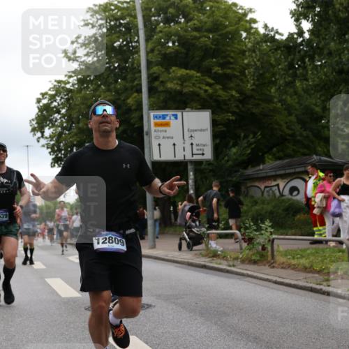 29.06.2025 - hella hamburg halbmarathon Yannick Fuchs http://msf.ph/oto/8351631 29.06.2025 10:52:49 20KM 1285, 1642, 1946, 1951, 2027, 2711, 2855, 5084, 5633, 6208, 6636, 6860, 6997, 7476, 8392, 8929, 9156, 9353, 9553, 9555, 9655, 9835, 10539, 10915, 12809, 13407, 14355, 14375, 14631, 14914, 15263, 15824, 16160, 16206, 16409, 16563, 16922, 16924, 17346, 17665, 17782, 17810, 17814, 17839, 17852, 17931, 17967, 18112, 18232, 18266, 18556, 18682, 18730, 18833, 18954, 19002, 19003 meine-sportfotos.de