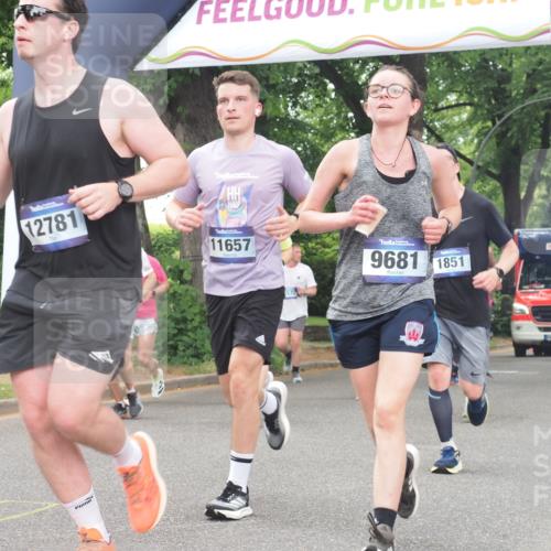 29.06.2025 - hella hamburg halbmarathon KatJ http://msf.ph/oto/8351747 29.06.2025 10:50:59 Zwischen KM18-KM19 1212, 1733, 1851, 2463, 4985, 5653, 7333 meine-sportfotos.de