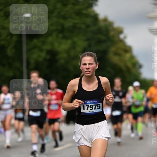29.06.2025 - hella hamburg halbmarathon Dr. Thomas Lammeyer http://msf.ph/oto/8351790 29.06.2025 10:18:41 Kennedybrücke 1071, 1131, 1480, 1728, 2046, 2690, 3020, 3025, 3454, 3691, 3834, 5191, 6181, 6366, 6717, 6724, 7195, 7442, 7446, 7447, 7881, 8055, 8275, 8522, 8563, 8755, 8854, 8892, 9173, 9663, 9709, 10224, 10977 meine-sportfotos.de