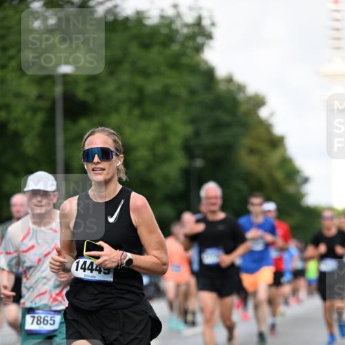 29.06.2025 - hella hamburg halbmarathon Dr. Thomas Lammeyer http://msf.ph/oto/8351795 29.06.2025 09:56:19 Kennedybrücke 1070, 1139, 1220, 1415, 1468, 1512, 1613, 1782, 2233, 3098, 3109, 3124, 4080, 4497, 4691, 5011, 5476, 5477, 7067, 7191, 7325, 7432, 7451, 7843, 7865, 7961, 8467, 9081, 10000, 10099, 10251, 10741, 10796, 11346 meine-sportfotos.de