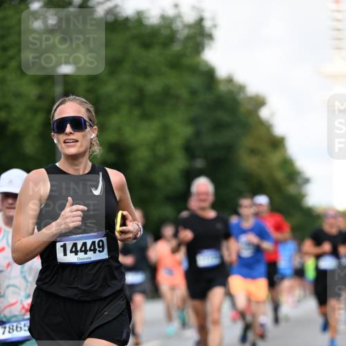 29.06.2025 - hella hamburg halbmarathon Dr. Thomas Lammeyer http://msf.ph/oto/8351834 29.06.2025 09:56:20 Kennedybrücke 1070, 1139, 1220, 1415, 1468, 1512, 1613, 1782, 2233, 3098, 3109, 3124, 4080, 4497, 4691, 5011, 5476, 5477, 7067, 7191, 7325, 7432, 7451, 7599, 7843, 7865, 7961, 8467, 9081, 10000, 10099, 10251, 10741, 10750, 10796, 11346 meine-sportfotos.de
