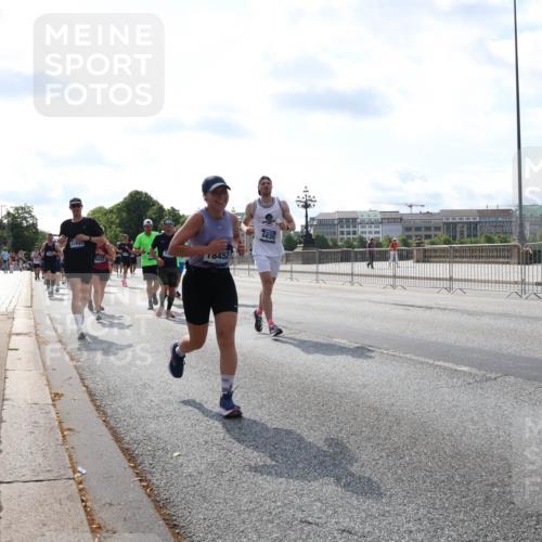 29.06.2025 - hella hamburg halbmarathon Lena Gebhardt http://msf.ph/oto/8351861 29.06.2025 10:01:10 Lombardsbrücke 11937, 10452, 6835, 1130, 1387, 1420, 1611, 1726, 2006, 2091, 2354, 2363, 2490, 2936, 3059, 3141, 3425, 3625, 3663, 3740, 3983, 4068, 4238, 4249, 4319, 4370, 4616, 4649, 4708, 5033, 5418, 5675, 5870, 6087, 6147, 0000, 6487, 6531, 6591, 6714, 6757, 6835, 6924, 7287, 7658, 7757, 7759, 7761, 7846, 8030, 8045, 8046, 8191, 8255, 8326, 8478, 8632, 8691, 8923, 9124, 9553, 9555, 9577, 9932, 10074, 10188, 10271, 10383, 10576, 11465 meine-sportfotos.de