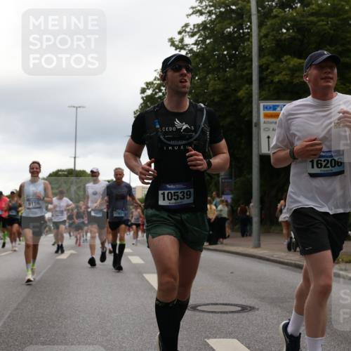 29.06.2025 - hella hamburg halbmarathon Yannick Fuchs http://msf.ph/oto/8351887 29.06.2025 10:52:50 20KM 1285, 1642, 1946, 1951, 2027, 2711, 2855, 5084, 5347, 5633, 6208, 6636, 6860, 6997, 7476, 8392, 8929, 9156, 9353, 9553, 9555, 9655, 9835, 10539, 10915, 12809, 13407, 14355, 14375, 14631, 14914, 15263, 15824, 16160, 16206, 16409, 16563, 16922, 16924, 17346, 17665, 17782, 17810, 17839, 17852, 17931, 17967, 18112, 18232, 18266, 18556, 18682, 18730, 18833, 18954, 19002, 19003 meine-sportfotos.de