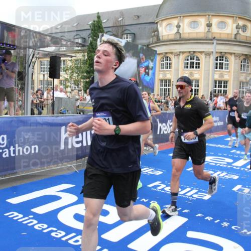 29.06.2025 - hella hamburg halbmarathon Michael Strokosch http://msf.ph/oto/8351920 29.06.2025 10:53:05 Ziel 2208, 3059, 3258, 3334, 4121, 5907, 7509, 7864, 8587, 9093, 9537, 12155, 12367, 12519, 12910, 14323, 14791, 15430, 18590, 18720, 19208 meine-sportfotos.de