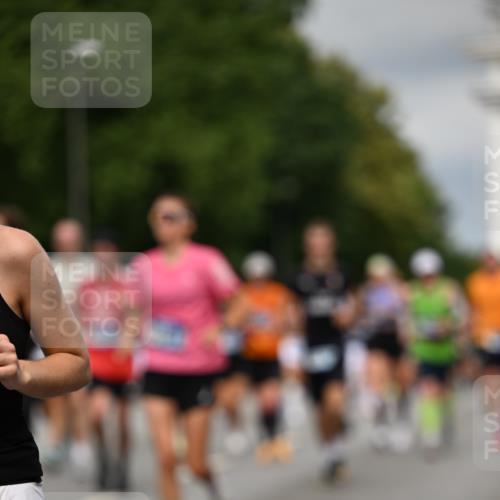 29.06.2025 - hella hamburg halbmarathon Dr. Thomas Lammeyer http://msf.ph/oto/8351940 29.06.2025 10:18:42 Kennedybrücke 1071, 1131, 1480, 1728, 2046, 2690, 3020, 3025, 3454, 3691, 3834, 4641, 5191, 6181, 6366, 6717, 6724, 7195, 7442, 7446, 7447, 7881, 8055, 8275, 8522, 8563, 8755, 8854, 8892, 9173, 9663, 9709, 10224, 10589, 10717, 10977 meine-sportfotos.de
