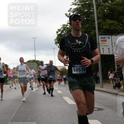 29.06.2025 - hella hamburg halbmarathon Yannick Fuchs http://msf.ph/oto/8351981 29.06.2025 10:52:50 20KM 1285, 1642, 1946, 1951, 2027, 2711, 2855, 5084, 5347, 5633, 6208, 6636, 6860, 6997, 7476, 8392, 8929, 9156, 9353, 9553, 9555, 9655, 9835, 10539, 10915, 12809, 13407, 14355, 14375, 14631, 14914, 15263, 15824, 16160, 16206, 16409, 16563, 16922, 16924, 17346, 17665, 17782, 17810, 17839, 17852, 17931, 17967, 18112, 18232, 18266, 18556, 18682, 18730, 18833, 18954, 19002, 19003 meine-sportfotos.de