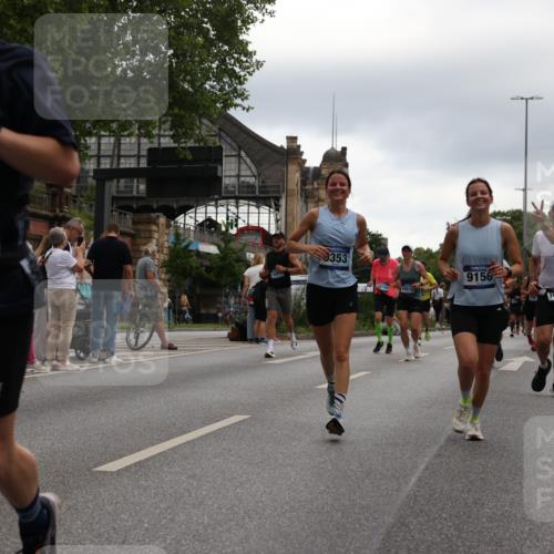 29.06.2025 - hella hamburg halbmarathon Yannick Fuchs http://msf.ph/oto/8352019 29.06.2025 10:52:50 20KM 1285, 1642, 1946, 1951, 2027, 2711, 2855, 5084, 5347, 5633, 6208, 6636, 6860, 6997, 7476, 8392, 8929, 9156, 9353, 9553, 9555, 9655, 9835, 10539, 10915, 12809, 13407, 14355, 14375, 14631, 14914, 15263, 15824, 16160, 16206, 16409, 16563, 16922, 16924, 17346, 17665, 17782, 17810, 17839, 17852, 17931, 17967, 18112, 18232, 18266, 18556, 18682, 18730, 18833, 18954, 19002, 19003 meine-sportfotos.de