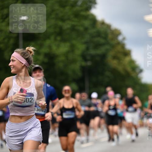29.06.2025 - hella hamburg halbmarathon Dr. Thomas Lammeyer http://msf.ph/oto/8352143 29.06.2025 10:40:47 Kennedybrücke 1008, 1010, 1224, 3401, 3699, 3895, 4245, 5171, 5246, 5540, 5747, 5809, 5919, 6184, 6359, 6417, 7632, 8530, 8581, 9229, 9295, 9432, 9694, 9701, 9806, 10123, 10487, 10531, 10577, 10984 meine-sportfotos.de