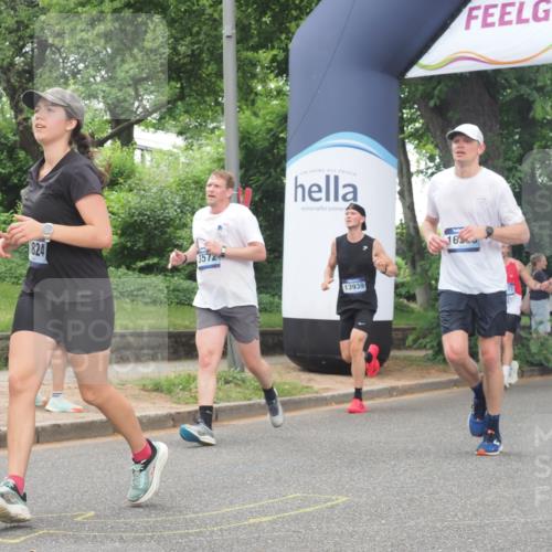 29.06.2025 - hella hamburg halbmarathon KatJ http://msf.ph/oto/8352229 29.06.2025 10:51:02 Zwischen KM18-KM19 1212, 1733, 1851, 2463, 3572, 4120, 4985, 5653, 7333 meine-sportfotos.de