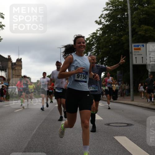 29.06.2025 - hella hamburg halbmarathon Yannick Fuchs http://msf.ph/oto/8352436 29.06.2025 10:52:51 20KM 1285, 1642, 1946, 1951, 2027, 2677, 2711, 2855, 5084, 5347, 5633, 6208, 6636, 6860, 6997, 7476, 8392, 8929, 9156, 9353, 9553, 9555, 9655, 9835, 10539, 10915, 12809, 13407, 14375, 14631, 14914, 15263, 15824, 16160, 16206, 16409, 16563, 16922, 16924, 17017, 17346, 17665, 17782, 17810, 17839, 17852, 17931, 17967, 18112, 18232, 18266, 18556, 18682, 18730, 18833, 18954, 19002, 19003 meine-sportfotos.de