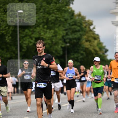 29.06.2025 - hella hamburg halbmarathon Dr. Thomas Lammeyer http://msf.ph/oto/8352620 29.06.2025 10:18:44 Kennedybrücke 1071, 1131, 1480, 1728, 1745, 2046, 2281, 2690, 3025, 3454, 3507, 3509, 3691, 4641, 5191, 5800, 6181, 6366, 6717, 6724, 7195, 7442, 7446, 7447, 7881, 8055, 8239, 8275, 8522, 8563, 8755, 8854, 8892, 9173, 9663, 9709, 10224, 10589, 10717, 10977, 11271 meine-sportfotos.de