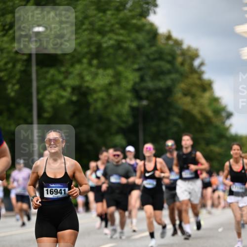 29.06.2025 - hella hamburg halbmarathon Dr. Thomas Lammeyer http://msf.ph/oto/8352647 29.06.2025 10:40:48 Kennedybrücke 1008, 1010, 1224, 3401, 3699, 3895, 4245, 5171, 5246, 5540, 5747, 5789, 5809, 5919, 6184, 6359, 6417, 7632, 8530, 8581, 9229, 9295, 9432, 9694, 9701, 9806, 10123, 10487, 10531, 10577, 10984 meine-sportfotos.de