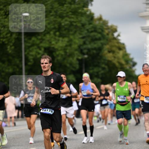 29.06.2025 - hella hamburg halbmarathon Dr. Thomas Lammeyer http://msf.ph/oto/8352676 29.06.2025 10:18:44 Kennedybrücke 1071, 1131, 1480, 1728, 1745, 2046, 2281, 2690, 3025, 3454, 3507, 3509, 3691, 4641, 5191, 5800, 6181, 6366, 6717, 6724, 7195, 7442, 7446, 7447, 7881, 8055, 8239, 8275, 8522, 8563, 8755, 8854, 8892, 9173, 9663, 9709, 10224, 10589, 10717, 10977, 11271 meine-sportfotos.de
