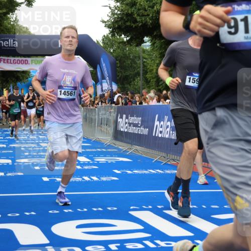 29.06.2025 - hella hamburg halbmarathon Strokosch-Dieckow http://msf.ph/oto/8352900 29.06.2025 10:52:29 Ziel 2670, 3715, 3952, 6561, 6562, 7178, 7232, 8371, 8661, 9145, 9739, 9876, 11689, 11791, 12450, 13015, 13051, 13211, 13301, 14561, 15001, 15144, 15980, 17997, 18982 meine-sportfotos.de