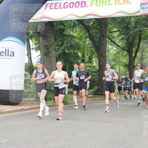 29.06.2025 - hella hamburg halbmarathon KatJ http://msf.ph/oto/8352904 29.06.2025 10:51:17 Zwischen KM18-KM19 5354, 5365 meine-sportfotos.de