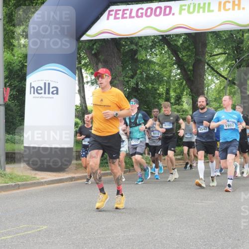 29.06.2025 - hella hamburg halbmarathon KatJ http://msf.ph/oto/8353059 29.06.2025 10:51:23 Zwischen KM18-KM19 1194, 1702, 1992, 2979, 4542, 7081, 8520, 8561 meine-sportfotos.de