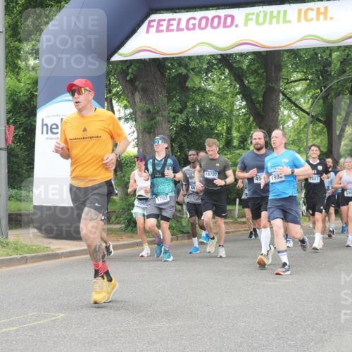 29.06.2025 - hella hamburg halbmarathon KatJ http://msf.ph/oto/8353119 29.06.2025 10:51:23 Zwischen KM18-KM19 1194, 1702, 1992, 2979, 4542, 7081, 8520, 8561 meine-sportfotos.de
