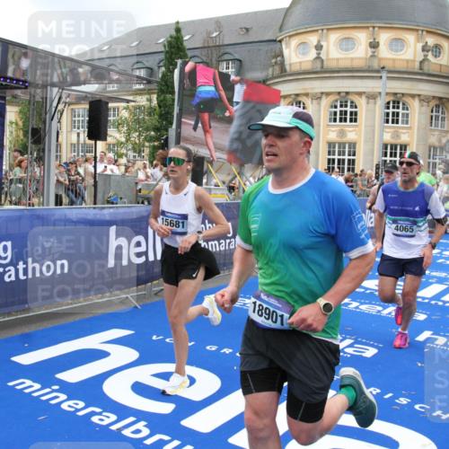 29.06.2025 - hella hamburg halbmarathon Michael Strokosch http://msf.ph/oto/8353199 29.06.2025 10:53:25 Ziel 1683, 1727, 2074, 2354, 4065, 6198, 6629, 6942, 7312, 8651, 11844, 12490, 13997, 15681, 15838, 18134, 18901 meine-sportfotos.de