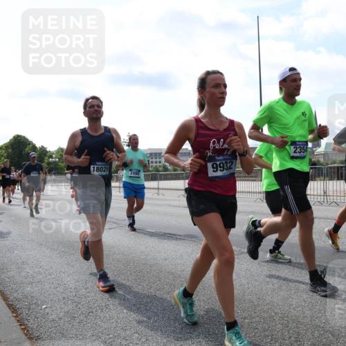 29.06.2025 - hella hamburg halbmarathon Lena Gebhardt http://msf.ph/oto/8353226 29.06.2025 10:01:13 Lombardsbrücke 2936, 18029, 15240, 2490, 0, 9932, 2354, 1130, 1387, 1420, 1726, 2006, 2091, 2354, 2363, 2490, 2936, 3059, 3141, 3425, 3625, 3663, 3740, 3983, 4068, 4238, 4249, 4319, 4370, 4616, 4649, 4708, 5033, 5418, 5570, 5675, 5870, 6087, 6147, 0000, 6487, 6531, 6591, 6714, 6757, 6835, 6924, 7287, 7658, 7757, 7759, 7761, 7846, 8030, 8045, 8046, 8191, 8255, 8326, 8478, 8632, 8691, 8923, 9124, 9932, 10074, 10188, 10271, 10383, 10576, 11465 meine-sportfotos.de
