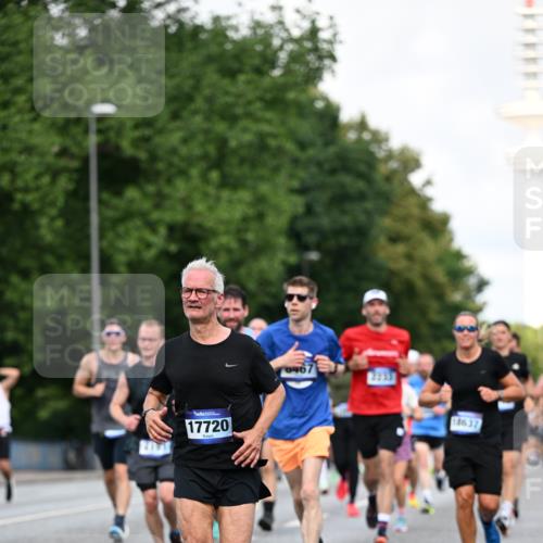 29.06.2025 - hella hamburg halbmarathon Dr. Thomas Lammeyer http://msf.ph/oto/8353269 29.06.2025 09:56:21 Kennedybrücke 1070, 1139, 1220, 1415, 1468, 1512, 1613, 1782, 2233, 3098, 3109, 3124, 3928, 4080, 4497, 4691, 4981, 5476, 5477, 7067, 7191, 7325, 7432, 7451, 7599, 7843, 7865, 7961, 8467, 8664, 9081, 9540, 10000, 10099, 10251, 10741, 10750, 10796, 11346 meine-sportfotos.de