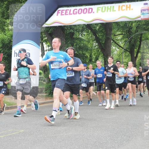 29.06.2025 - hella hamburg halbmarathon KatJ http://msf.ph/oto/8353289 29.06.2025 10:51:24 Zwischen KM18-KM19 1194, 1702, 1992, 2979, 4542, 6907, 6908, 7081, 8520, 8561 meine-sportfotos.de