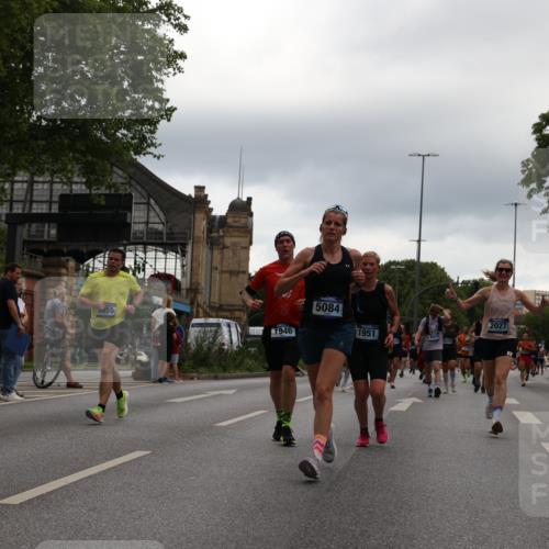29.06.2025 - hella hamburg halbmarathon Yannick Fuchs http://msf.ph/oto/8353618 29.06.2025 10:52:55 20KM 1285, 1642, 1946, 1951, 2006, 2027, 2677, 2855, 3181, 5084, 5347, 5633, 6202, 6208, 6636, 6860, 6997, 7476, 8290, 8392, 8929, 9156, 9353, 9655, 9835, 10036, 10539, 10915, 12633, 12809, 13407, 14375, 14631, 14914, 15240, 15263, 15824, 16160, 16206, 16409, 16563, 16922, 16924, 17017, 17346, 17782, 17810, 17852, 17931, 18112, 18153, 18232, 18266, 18327, 18556, 18682, 18730, 18833, 18954, 19002, 19003 meine-sportfotos.de