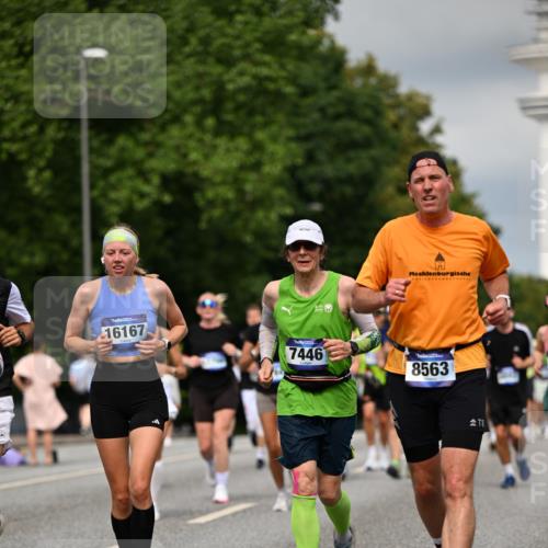 29.06.2025 - hella hamburg halbmarathon Dr. Thomas Lammeyer http://msf.ph/oto/8353637 29.06.2025 10:18:47 Kennedybrücke 1071, 1296, 1379, 1480, 1728, 1745, 2046, 2281, 2690, 3025, 3454, 3507, 3509, 3691, 4495, 4641, 5608, 5800, 6181, 6366, 6710, 6717, 6724, 7195, 7446, 7447, 7881, 8055, 8239, 8256, 8275, 8522, 8563, 8755, 8854, 8892, 9173, 9709, 10224, 10589, 10717, 11271 meine-sportfotos.de